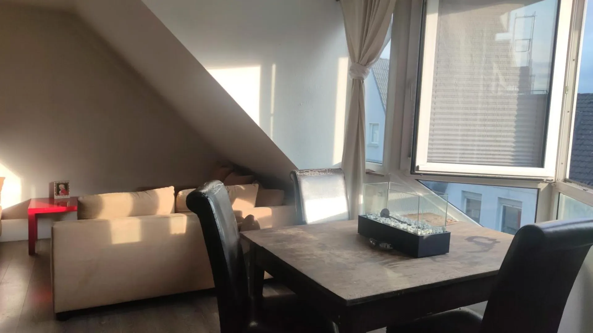 קלן Komfort Apartment Citytrain Messe Business Erholung Wifi Mit Magentatv Bis 4 Pers גרמניה