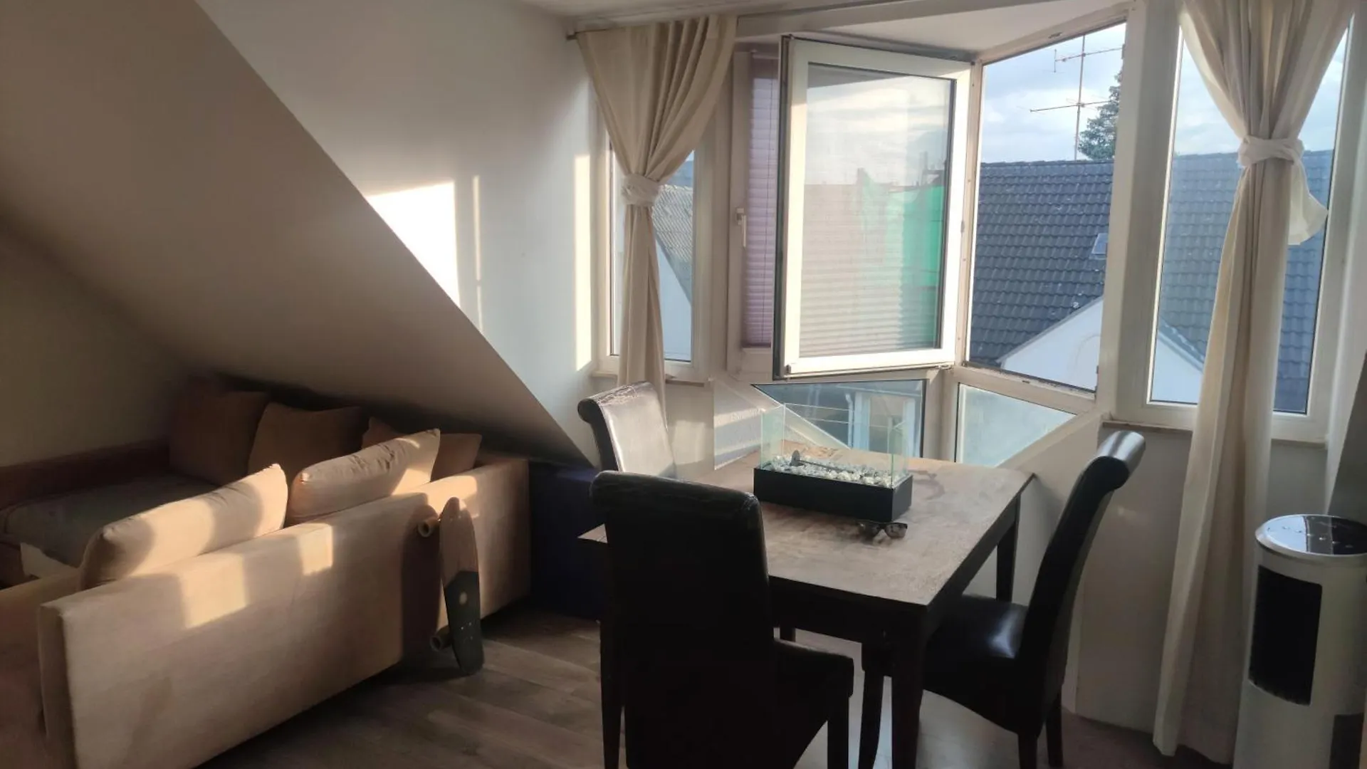 קלן Komfort Apartment Citytrain Messe Business Erholung Wifi Mit Magentatv Bis 4 Pers גרמניה