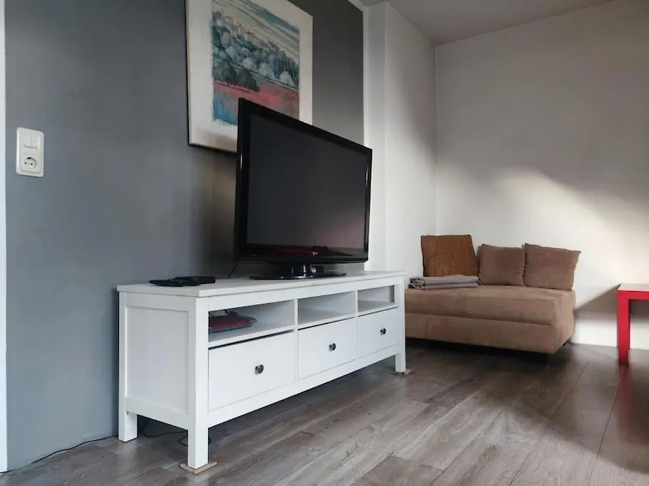 קלן Komfort Apartment Citytrain Messe Business Erholung Wifi Mit Magentatv Bis 4 Pers